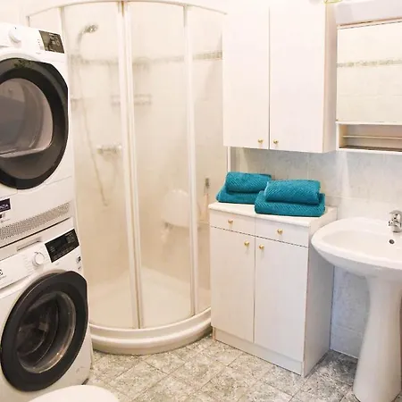 Flat 33 - Pool, Park, Tennis Apartment